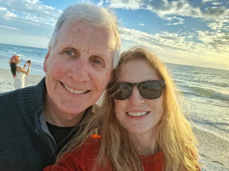 Tami Smith and her husband at the beach